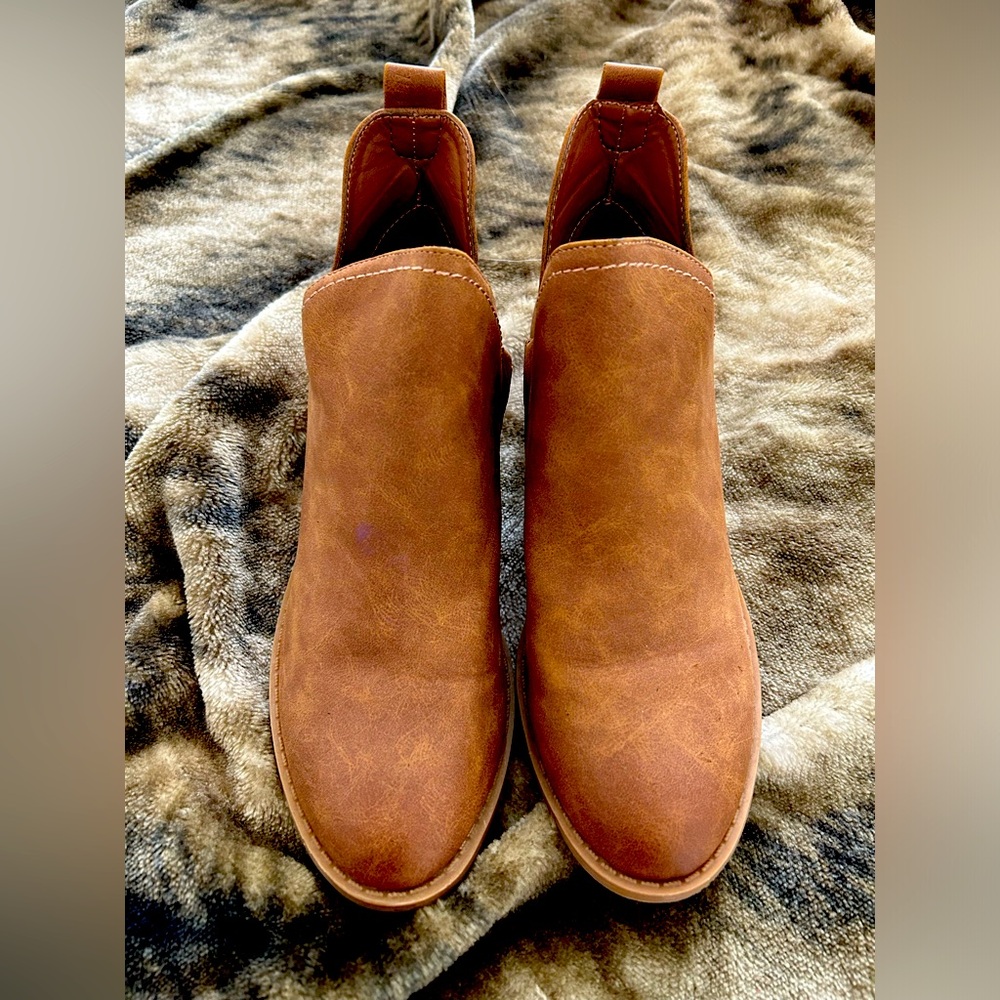 Brown ankle boots only worn once great condition
